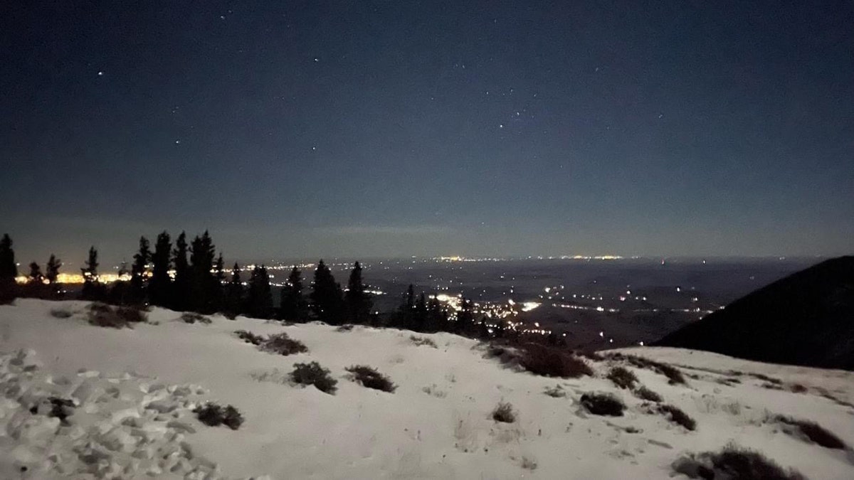 La neige sur les montagnes du Colorado