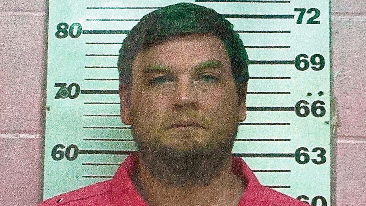 Un détenu qui a dissimulé la mort d'un enseignant de GA plaide coupable de accusations de viol sans rapport