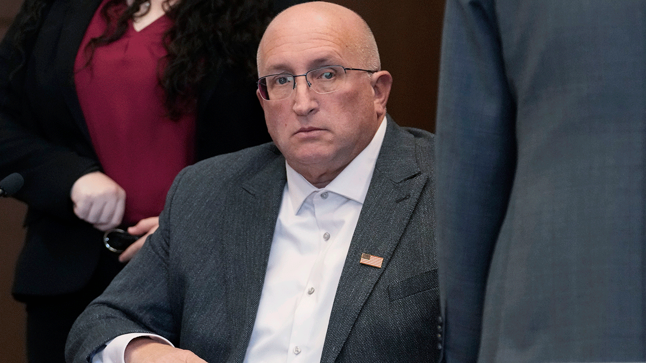 Robert E. Crimo Jr. au palais de justice