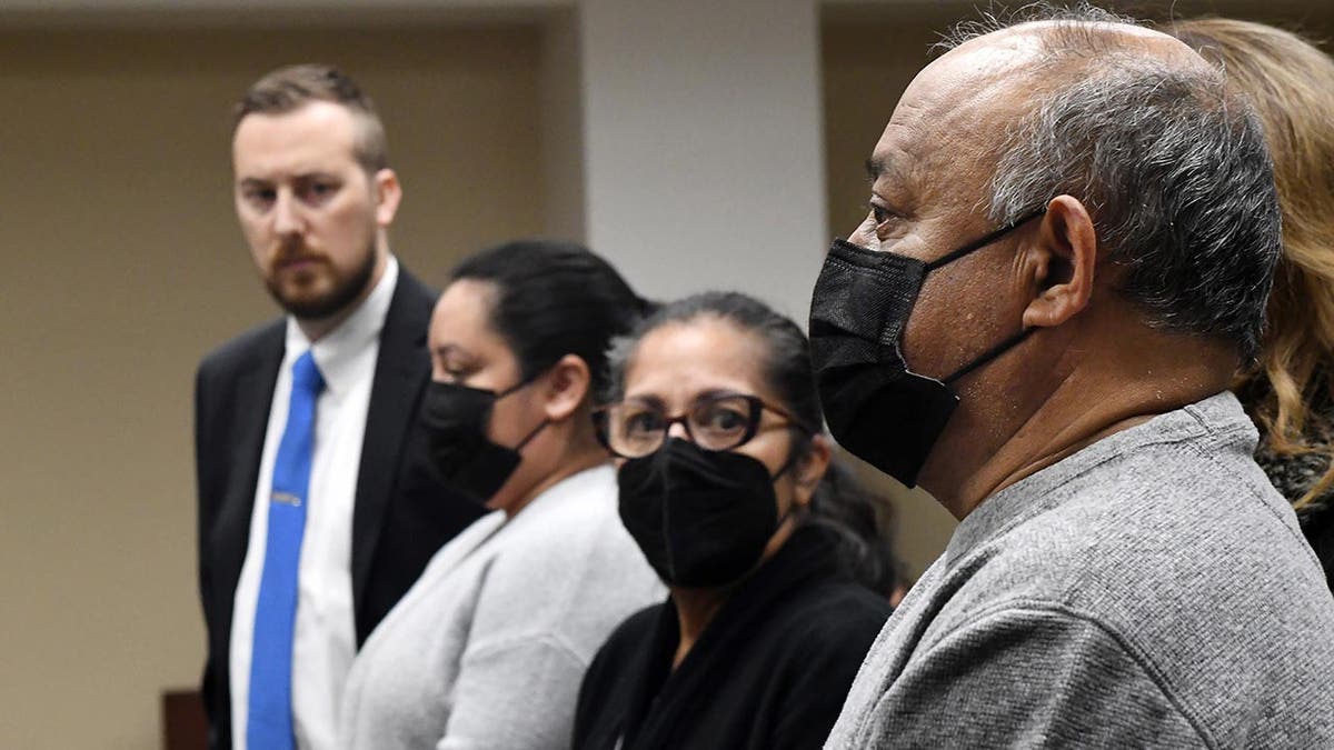 Les parents adoptifs de Turpin devant le tribunal