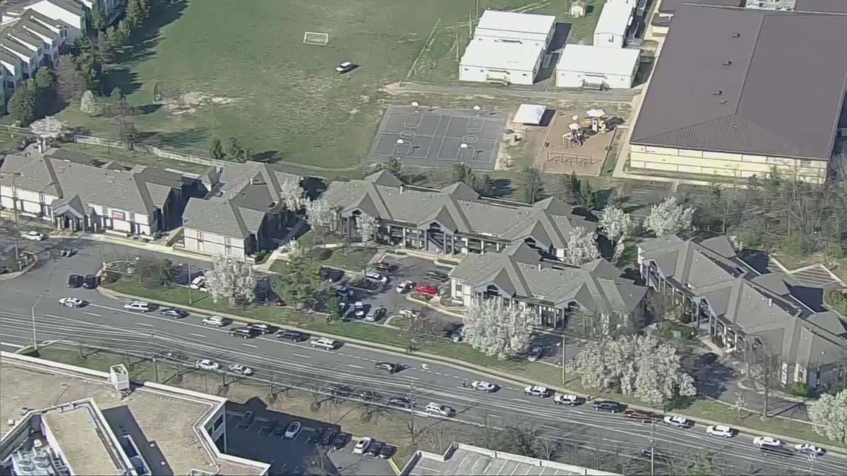 Vue aérienne d'une fusillade mortelle dans le comté de Fairfax