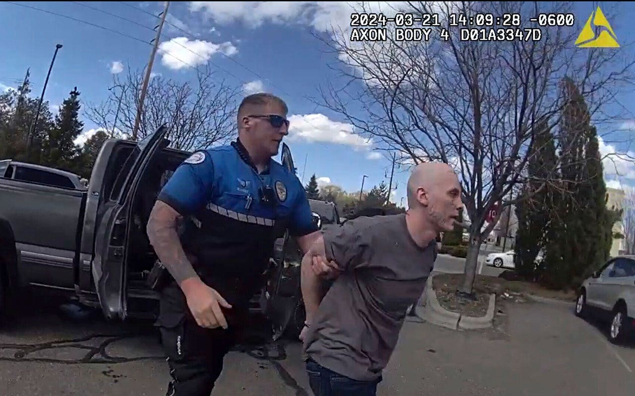 Quatrième personne inculpée dans une embuscade d'identité ayant permis l'évasion d'un détenu dangereux