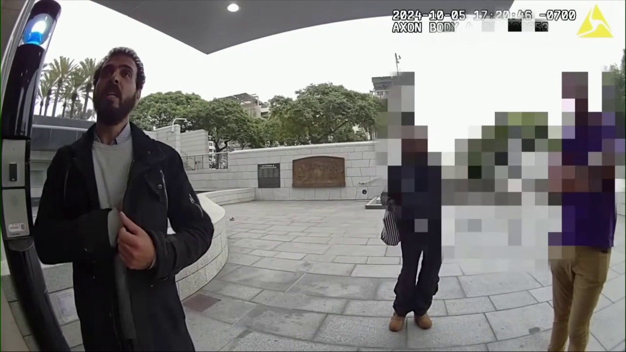 Un officier californien a tué un homme brandissant un couteau après une attaque soudaine : vidéo d'une caméra corporelle