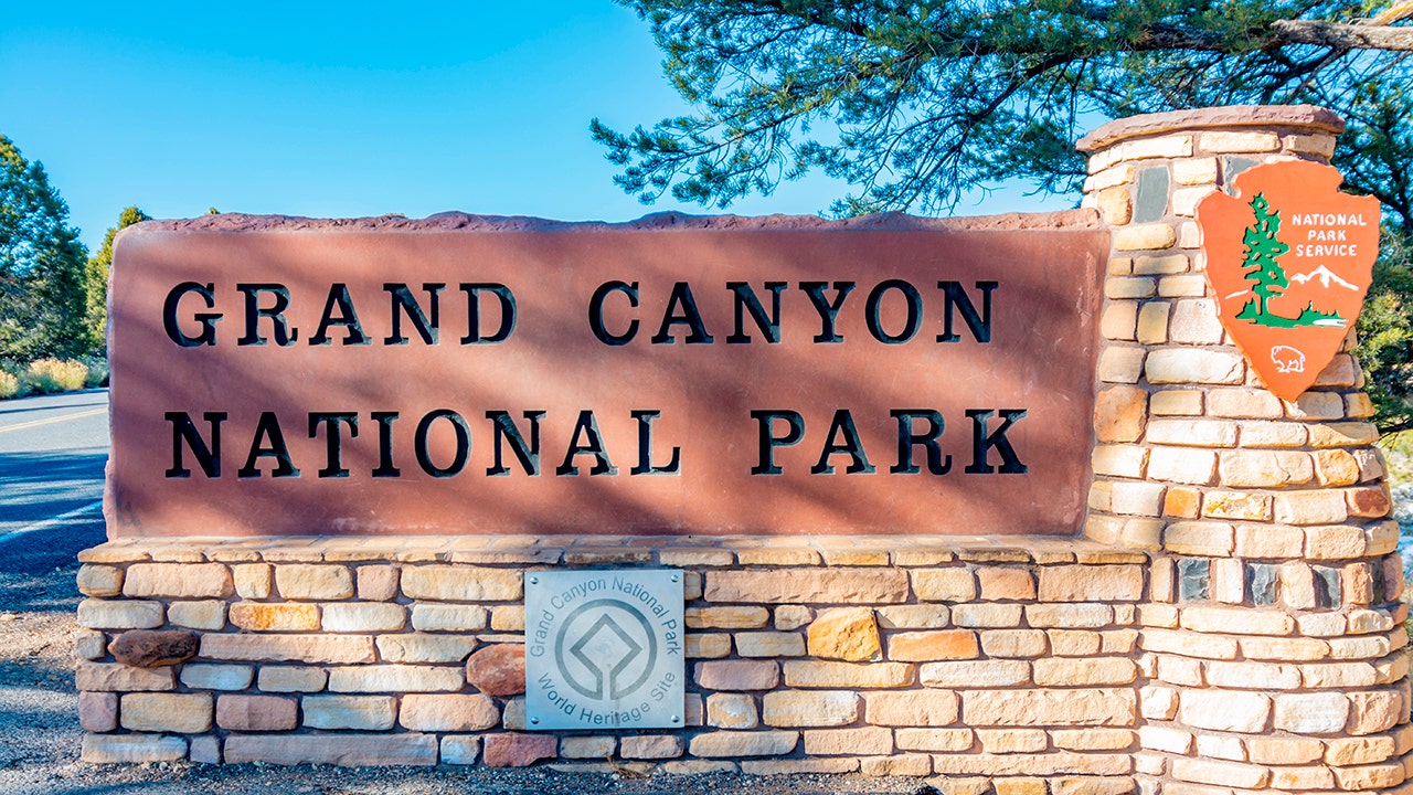 Homme mort de Californie, pièces de voiture trouvées à 1 000 pieds sous le bord sud de Grand Canyon