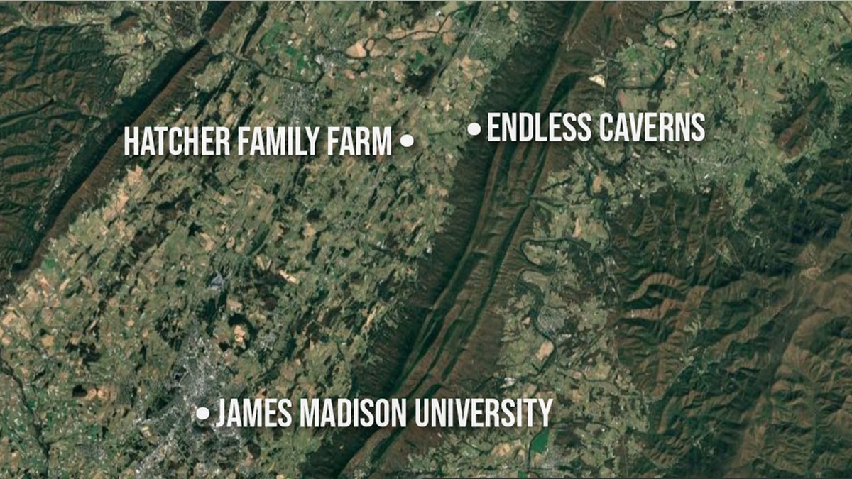 Une carte montrant une partie de la vallée de Shenandoah de Virginie avec des notations marquant les cavernes sans fin, la ferme familiale Hatcher et l'Université James Madison.