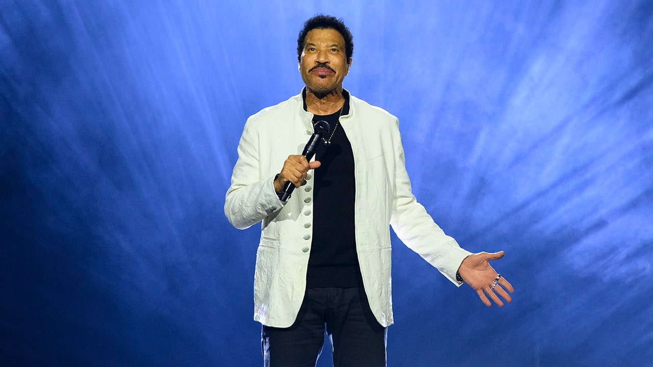 Lionel Richie Home ciblé dans le cambriolage de Beverly Hills; Arrêt de la police suspect