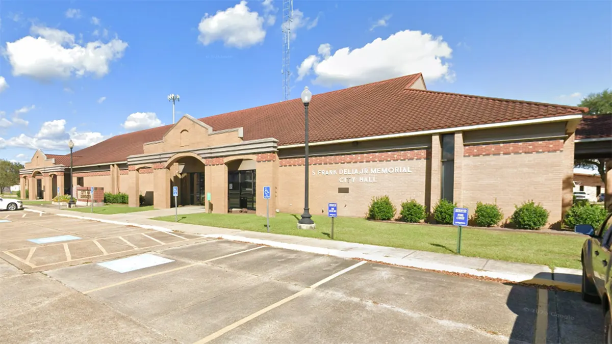 Misty Roberts était maire de DeRidder au moment de la pool party de 2024, selon KPLC.