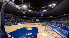 L'arbitre est tombé au sol et a été blessé lors d'une bagarre de basket-ball féminin entre l'Alabama du Sud et la Caroline côtière.