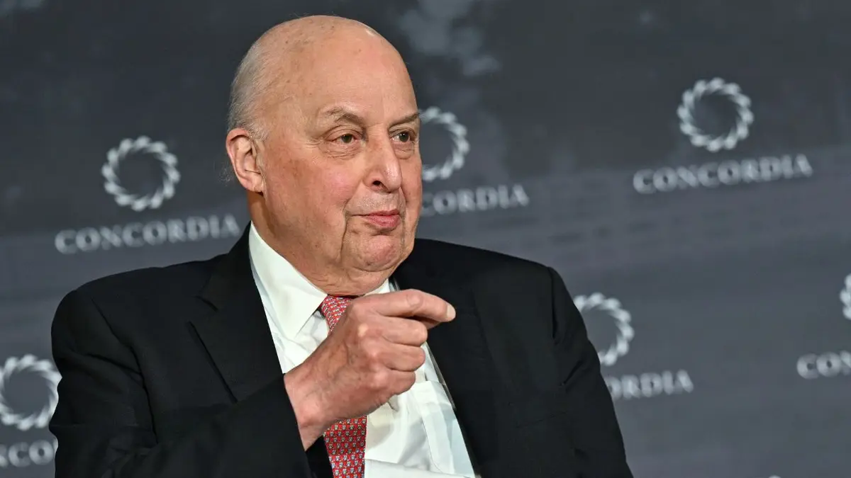 L'ancien directeur du renseignement national, John Negroponte, prend la parole lors du Sommet Concordia Lexington 2022 au Kentucky.