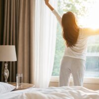 Un simple geste au réveil donnerait un vrai coup de boost à votre énergie pour toute la journée