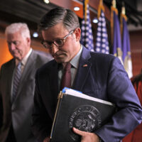 Les transfuges du GOP de la Chambre échouent au vote procédural pour amener la NDAA au sol