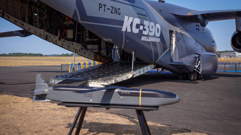 Embraer et Anduril poursuivent les missiles Barracuda sur le C-390