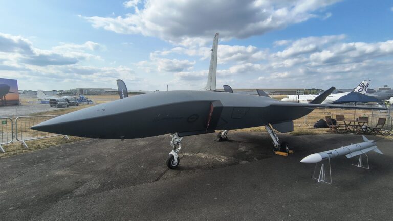 Boeing envisage de construire « de nombreux » centres de production de Ghost Bat à l’étranger