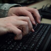 Le CENTCOM annonce la création d&rsquo;un groupe de travail américano-émirien sur l&rsquo;IA