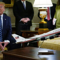 Le remplacement de l&rsquo;Air Force One de Boeing s&rsquo;élève à 280 millions de dollars