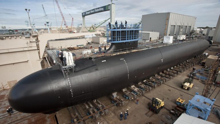 La marine attribue 76,6 milliards de dollars en contrats pour de nouveaux sous-marins de classe Virginia et Columbia