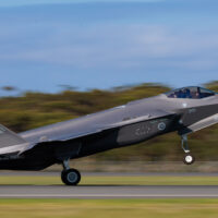 L&rsquo;Australie s&rsquo;engage à acheter des missiles secrets AIM-260 JATM, premier utilisateur non américain
