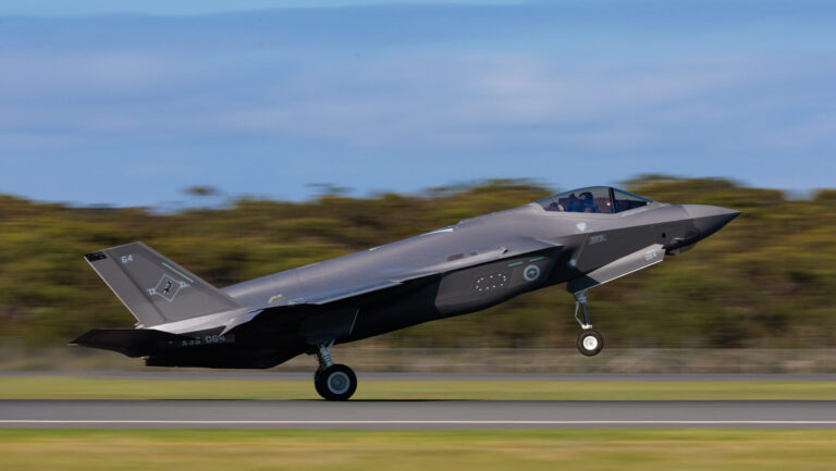 L&rsquo;Australie s&rsquo;engage à acheter des missiles secrets AIM-260 JATM, premier utilisateur non américain