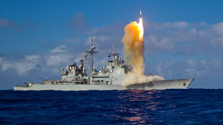 Le Pentagone signe un accord sur le cadre SM-3 avec RTX et Boeing sur les composants critiques