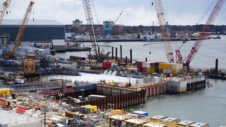 L&rsquo;appel de Trump pour un cinquième chantier naval risque de se heurter à des coûts et à des obstacles en matière de main-d&rsquo;œuvre, selon les analystes