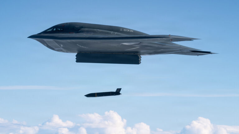 Les États-Unis utilisent de nouvelles armes de naufrage lors d’exercices navals d’été