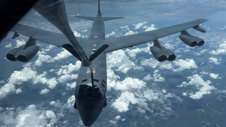 L&rsquo;Air Force accorde 766 millions de dollars pour la modernisation du radar B-52