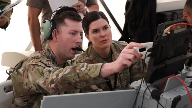 L&rsquo;Air Force recherche une approche de communication C2 plus portable après avoir étudié Epic Fury
