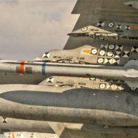Le Japon cherche de nouveaux missiles à portée étendue dans le cadre d&rsquo;une demande de budget de défense record de 55 milliards de dollars
