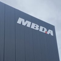Le fabricant européen de missiles MBDA ouvre sa première installation industrielle en Pologne
