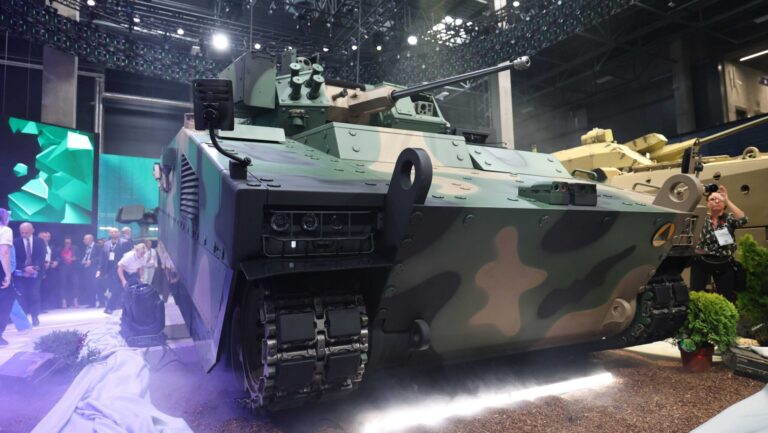 La société polonaise PGZ dévoile un démonstrateur technologique de véhicules de combat d&rsquo;infanterie lourde