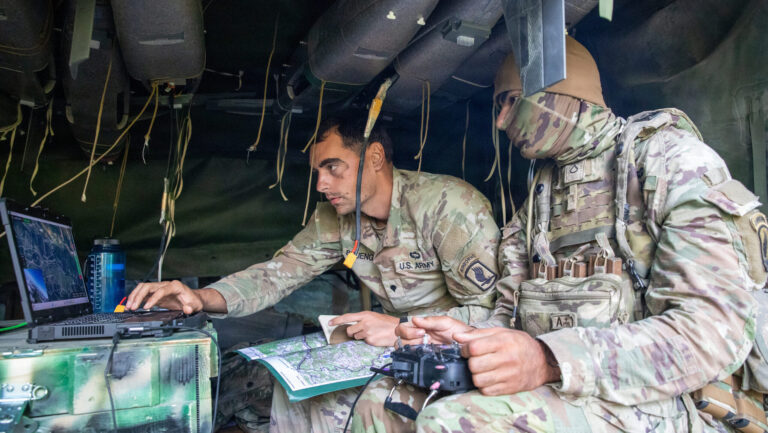 L&rsquo;armée « ne s&rsquo;éloigne pas » des drones malgré le retour de l&rsquo;unité de drones à l&rsquo;infanterie