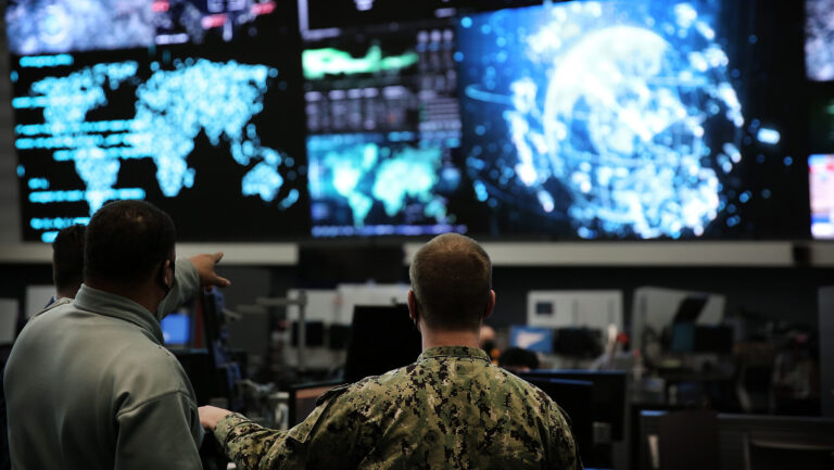 La cyber-stratégie du DoD vise « quelque chose de grand, quelque chose de musclé » dans les opérations offensives