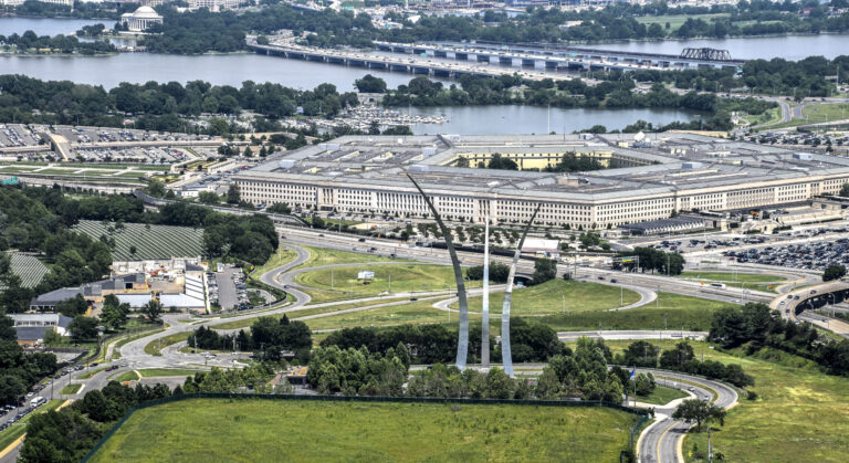 La marine choisit le capitaine comme nouveau chef de l&rsquo;information