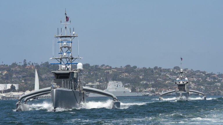 La marine lance la phase II d&rsquo;un projet de robot-navire de taille moyenne et recherche des « solutions innovantes »