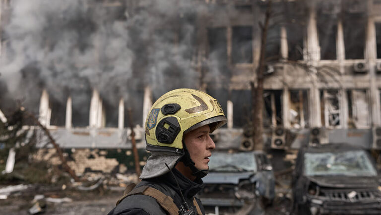 En Ukraine, les centres de données « font face à des attaques accrues » ces dernières semaines, selon un ex-responsable
