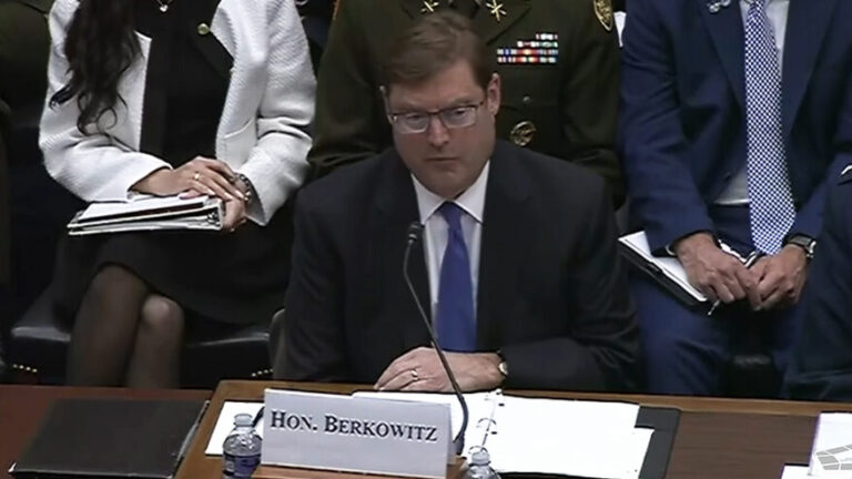Berkowitz au bureau de la politique spatiale du DoD