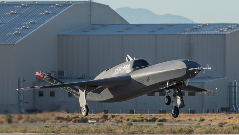 Northrop enregistre le premier vol d&rsquo;un ailier de drone autofinancé