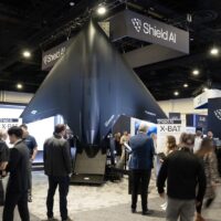 La Marine et Shield AI investissent beaucoup d&rsquo;argent dans le développement du drone X-BAT