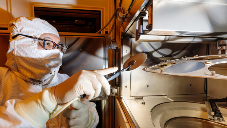 Northrop voit un marché commercial croissant pour les produits microélectroniques