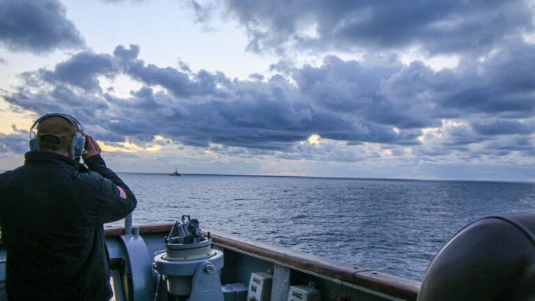 La posture navale de la Russie en Méditerranée a « considérablement diminué », selon un responsable de l&rsquo;OTAN