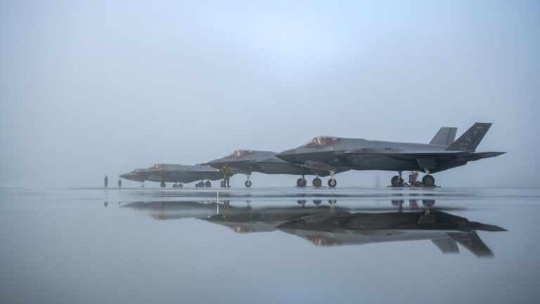 L&rsquo;Air Force a besoin de 1 509 avions prêts au combat d&rsquo;ici 2035, selon le service au Congrès