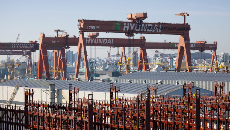HD Hyundai et Kiewit dévoilent leurs plans pour un nouveau chantier naval américain