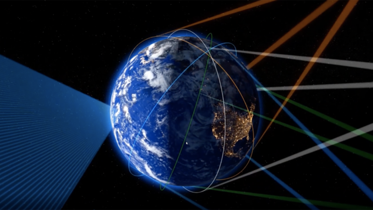 Space Force dévoile les 6 premiers contrats « opérationnels » pour le soutien de la réserve civile dans la surveillance spatiale