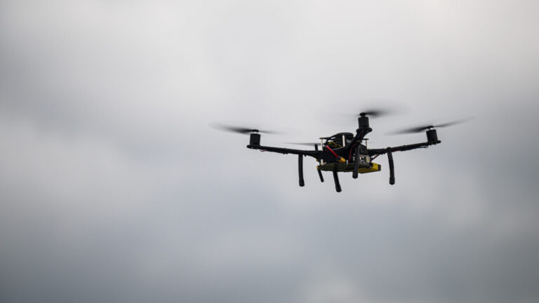 Le signal de demande de drones du Pentagone fonctionne-t-il ? Cela dépend à qui vous demandez.