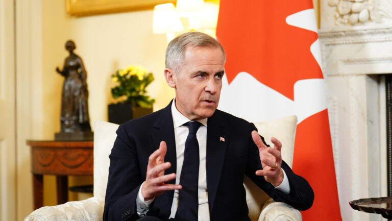 Les entreprises canadiennes font la queue pour d’éventuels travaux de l’AMCP et du Gripen